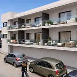 Avaia Boutique *