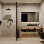 Avaia Boutique *