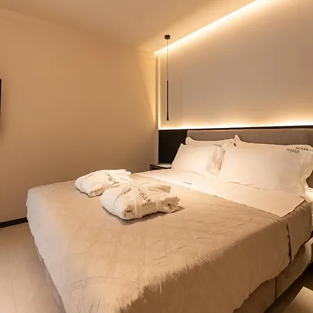 Avaia Boutique