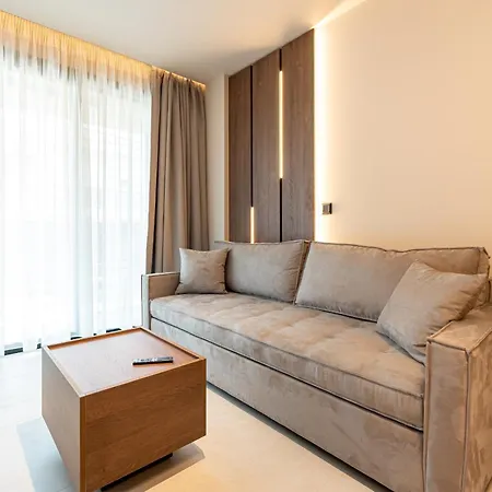 Avaia Boutique